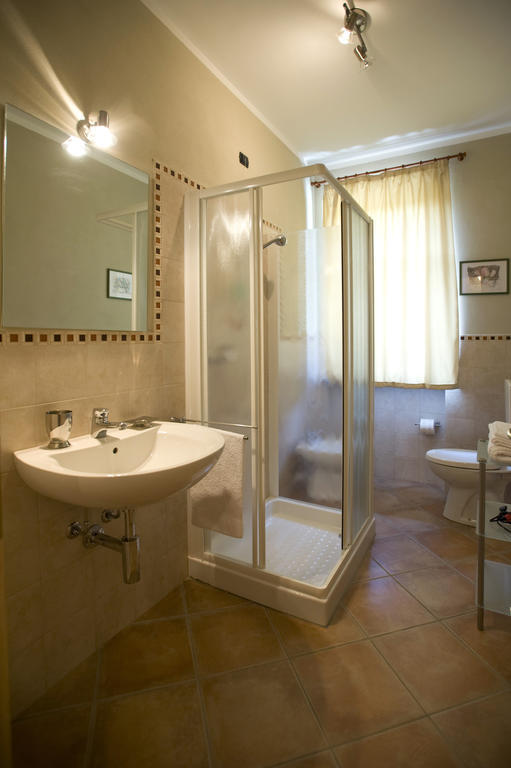 Agriturismo Cascina Monchiero Bra Bilik gambar